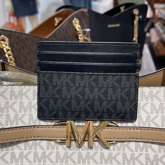 MICHAEL KORS MENS
Cooper Graphic Logo Tall Card Case
Style# 36S3LCOD2B
PINK 
NWT - Picture 16 of 16